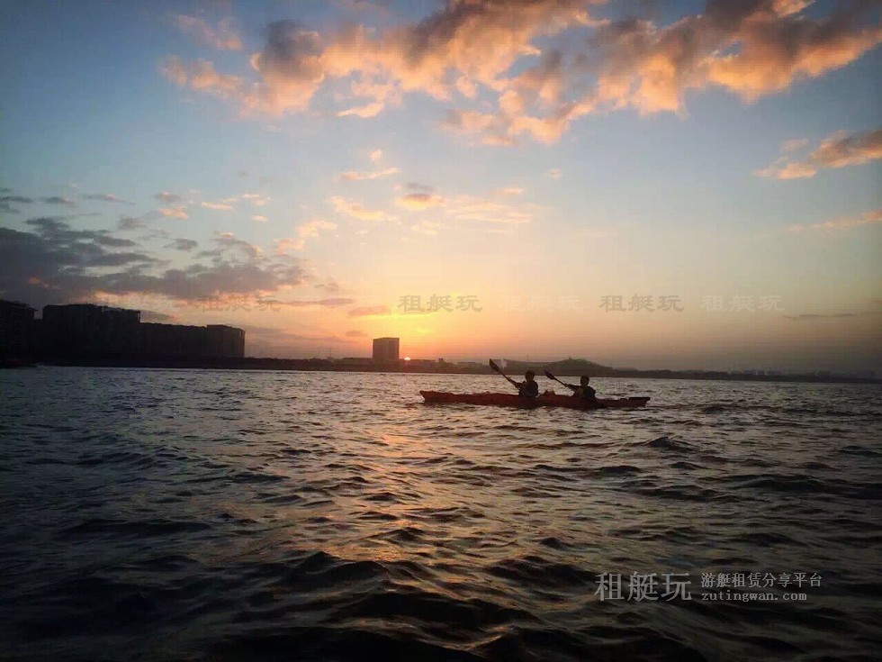 大圖皮劃艇 海上號(hào)風(fēng)光2.jpg