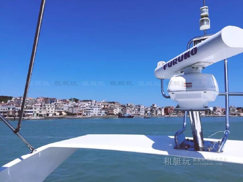 大圖游艇海上好風(fēng)光.jpg